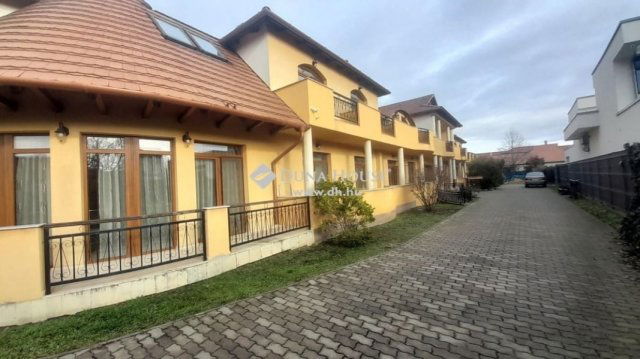 Eladó hotel, Hajdúszoboszlón 626.2 M Ft, 2 szobás