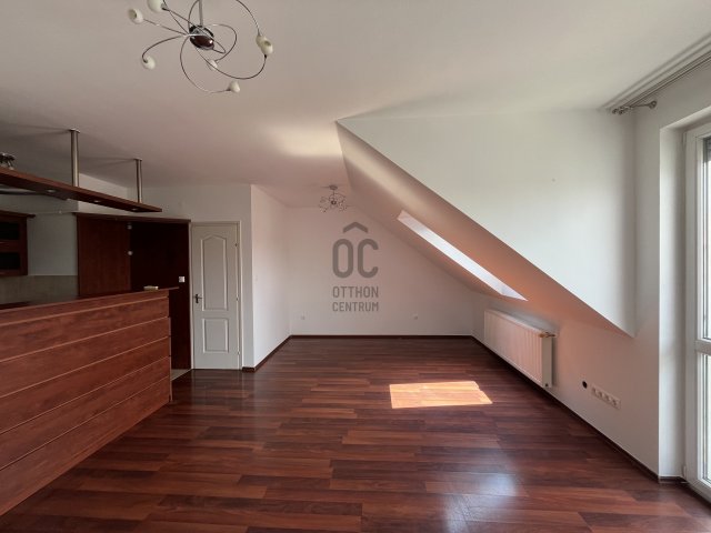 Kiadó téglalakás, albérlet, Cegléden 150 E Ft / hó, 1 szobás