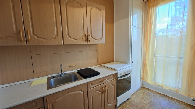 Eladó panellakás, Pécsett, Jedlik Ányos utcában 44.9 M Ft