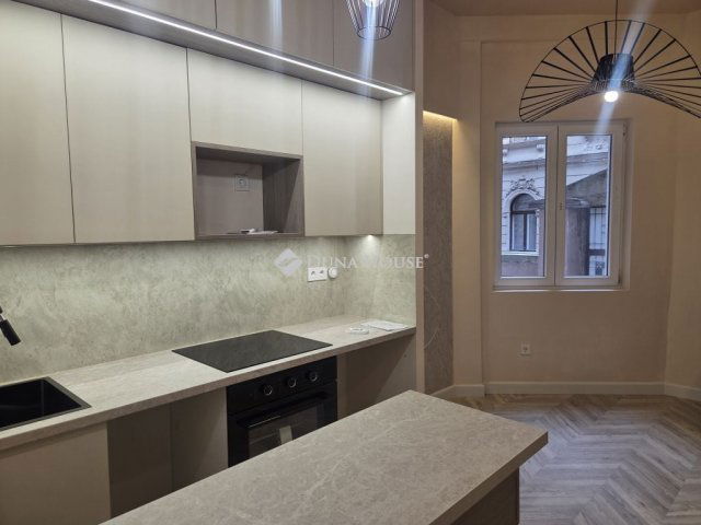 Eladó téglalakás, Budapesten, VII. kerületben 50.9 M Ft