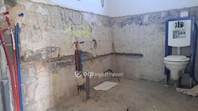 Eladó családi ház, Kompolton 23 M Ft, 2 szobás