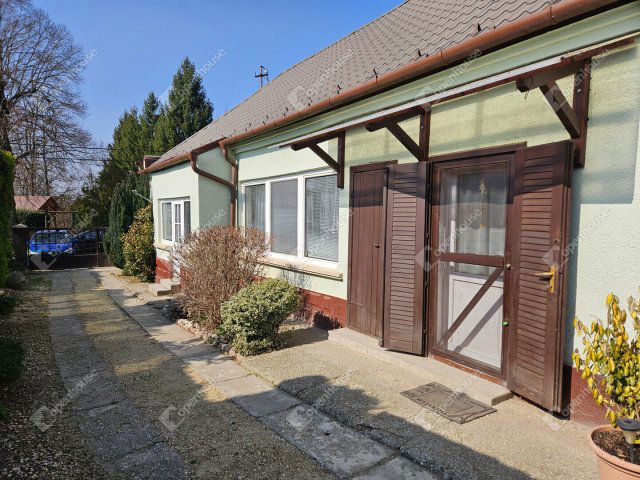 Eladó családi ház, Tényőn 52 M Ft, 3 szobás