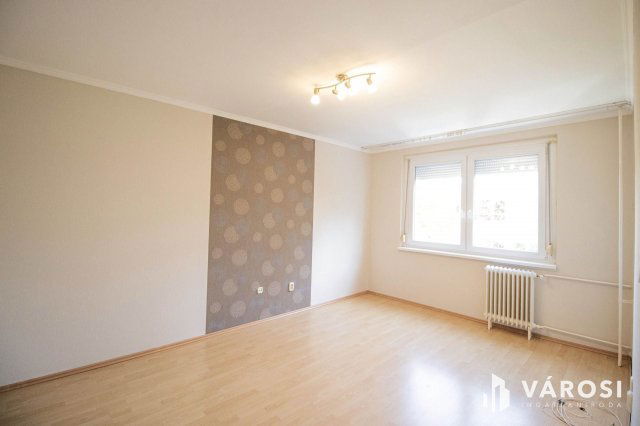 Kiadó panellakás, albérlet, Győrött 170 E Ft / hó, 2 szobás