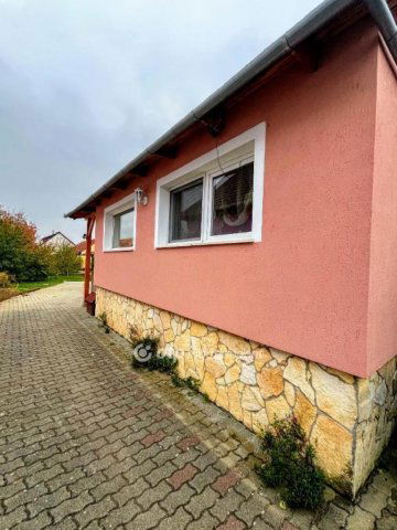 Eladó családi ház, Szederkényen 78 M Ft, 5 szobás