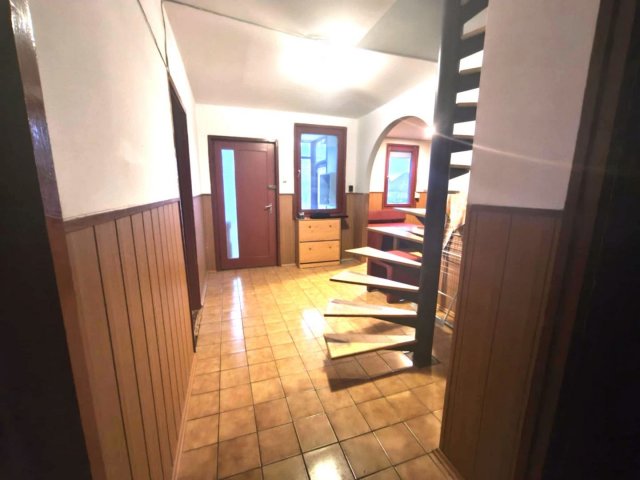 Eladó családi ház, Debrecenben 65 M Ft, 5 szobás