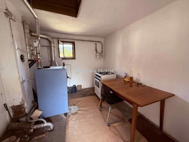 Eladó családi ház, Lajosmizsén 27 M Ft, 3 szobás