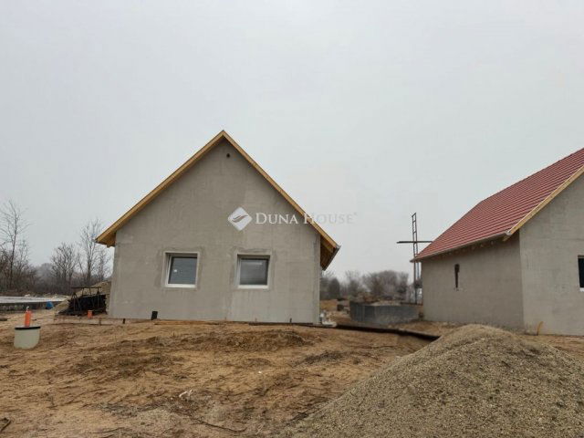 Eladó családi ház, Kókán 44.9 M Ft, 3 szobás