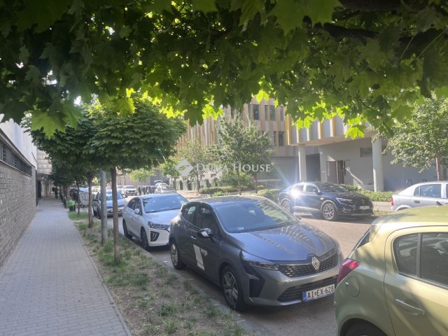 Eladó téglalakás, Budapesten, XIII. kerületben, Botond utcában