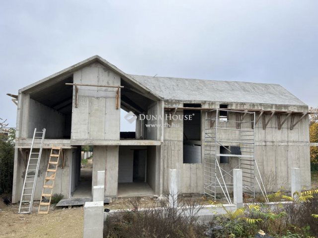 Eladó családi ház, Diósdon 430 M Ft, 6+1 szobás