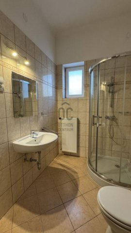 Eladó családi ház, Budapesten, X. kerületben 265 M Ft, 7 szobás