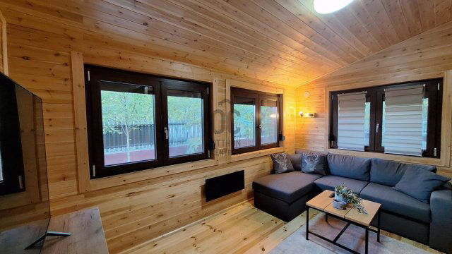 Eladó családi ház, Csemőn 79.8 M Ft, 2 szobás