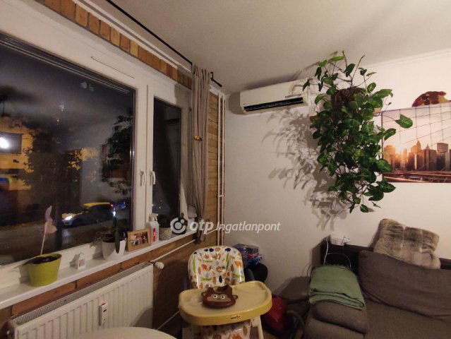 Eladó panellakás, Szegeden 76.5 M Ft, 2+2 szobás