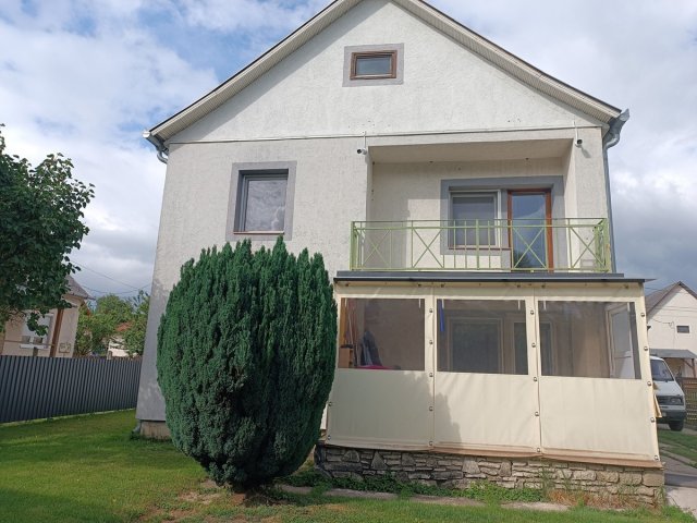 Eladó családi ház, Herenden 105 M Ft, 5 szobás