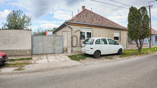 Eladó családi ház, Kalocsán 32.8 M Ft, 3 szobás