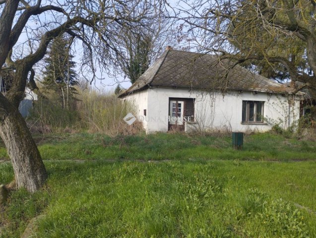 Eladó családi ház, Soponyán 11.5 M Ft, 4 szobás