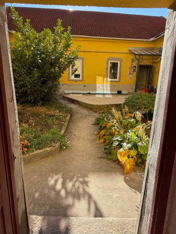 Eladó téglalakás, Pécsett 69.9 M Ft, 1+2 szobás