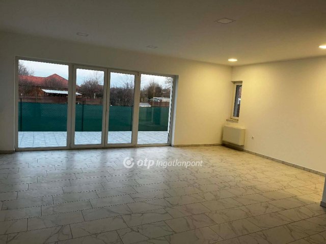 Eladó ikerház, Albertirsán 98 M Ft, 4 szobás