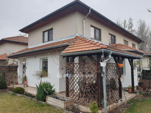 Eladó ikerház, Szigetszentmiklóson 83.9 M Ft, 3+1 szobás