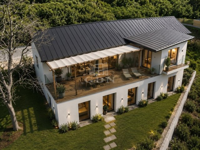 Eladó családi ház, Ürömön 300 M Ft, 6 szobás