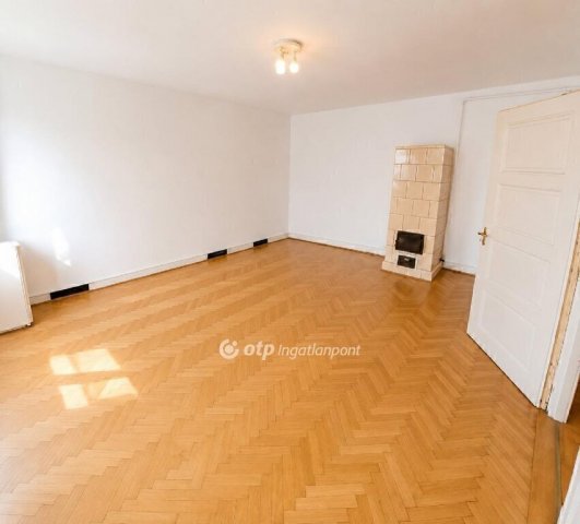Eladó téglalakás, Budapesten, I. kerületben 71.9 M Ft, 1 szobás