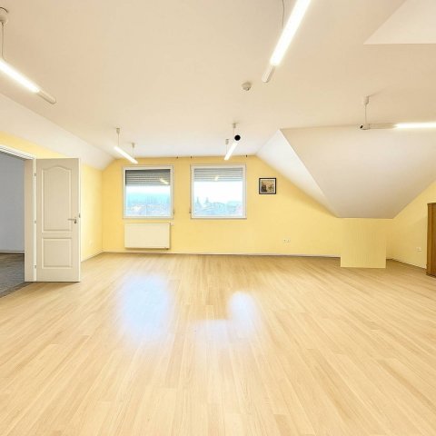 Eladó téglalakás, Budaörsön 135 M Ft, 5 szobás