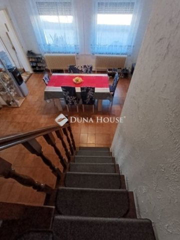 Eladó családi ház, Mohácson 52.9 M Ft, 5 szobás