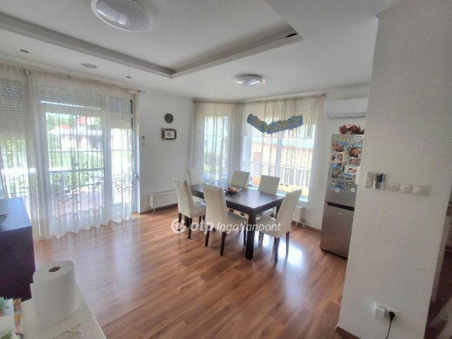 Eladó családi ház, Budapesten, XVI. kerületben 198 M Ft