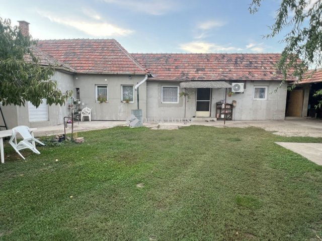 Eladó családi ház, Nagykarácsonyon 34.9 M Ft, 3 szobás