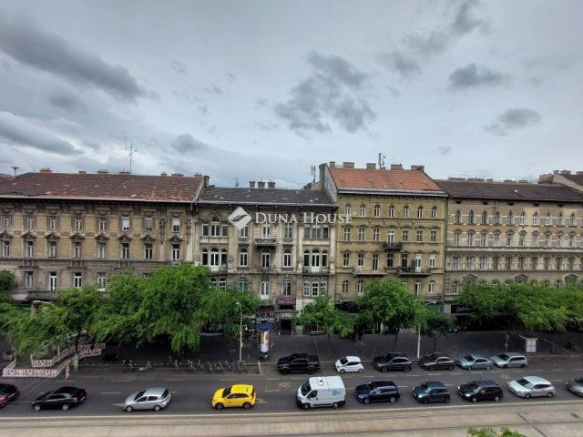 Eladó téglalakás, Budapesten, VII. kerületben 110 M Ft, 3 szobás