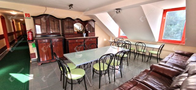 Eladó hotel, Szikszón 200 M Ft, 10 szobás / költözzbe.hu