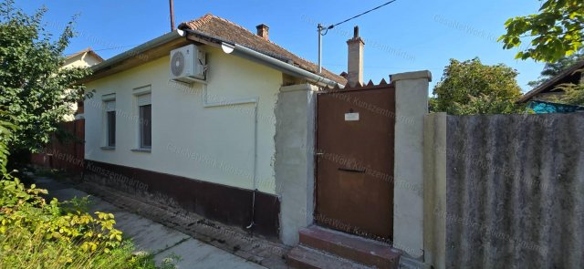 Eladó családi ház, Kunszentmártonban 11.9 M Ft, 3 szobás