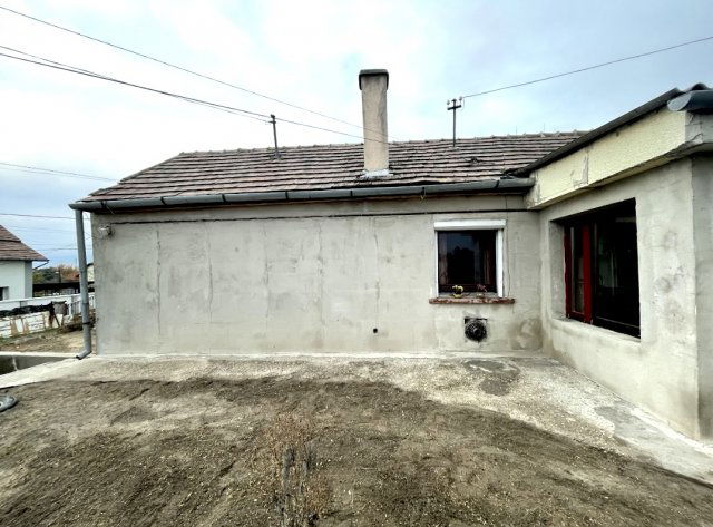 Eladó családi ház, Budapesten, XXI. kerületben 55 M Ft