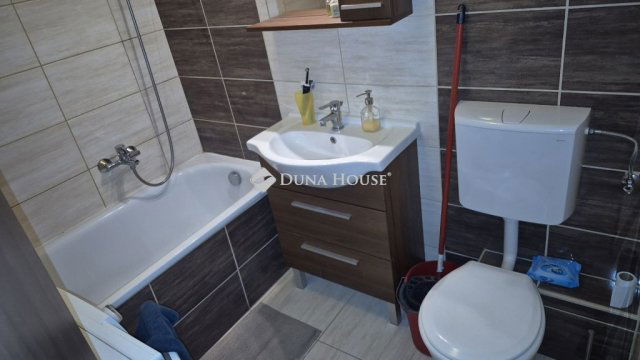 Eladó téglalakás, XIII. kerületben, Szent László úton