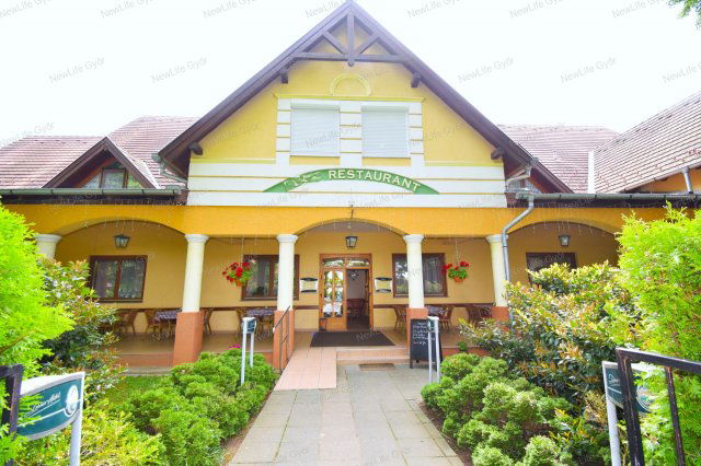 Eladó hotel, Lentiben 398.8 M Ft, 17 szobás / költözzbe.hu