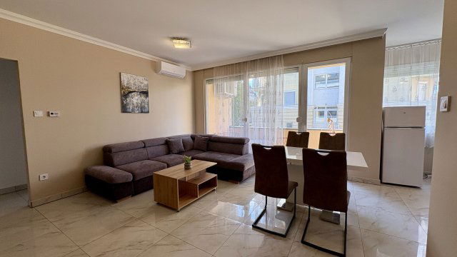 Kiadó téglalakás, albérlet, Debrecenben 300 E Ft / hó, 3 szobás