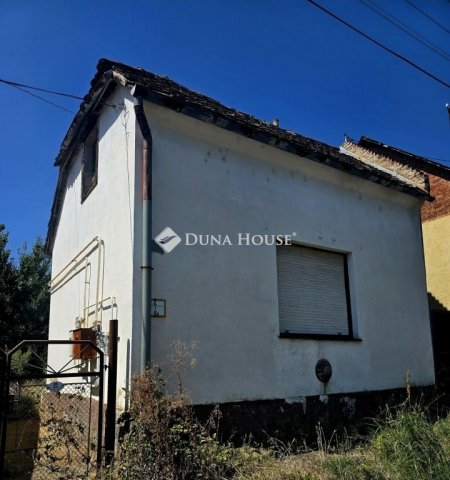 Eladó családi ház, Pécsett 19.9 M Ft, 5 szobás