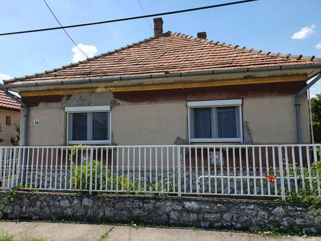 Eladó családi ház, Füzesabonyban 22 M Ft, 2+1 szobás