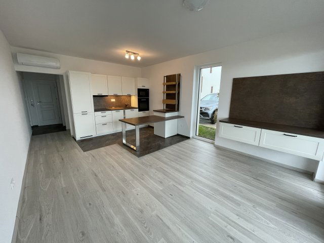 Kiadó téglalakás, albérlet, Balatonalmádiban 230 E Ft / hó