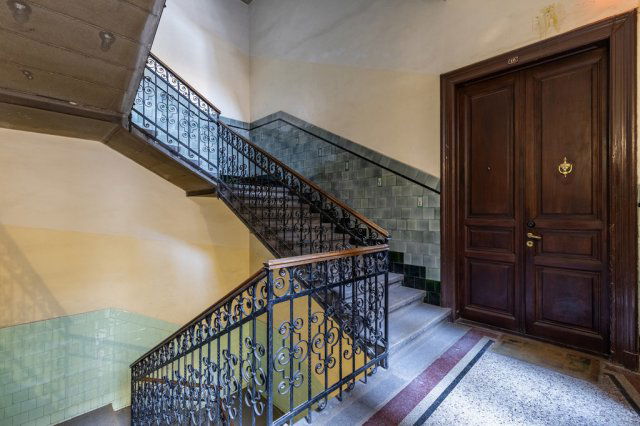 Eladó téglalakás, Budapesten, VI. kerületben 65 M Ft, 1 szobás