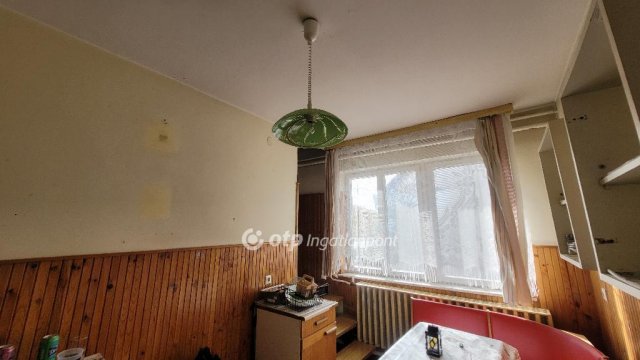 Eladó családi ház, Jászberényben 42.5 M Ft, 4 szobás