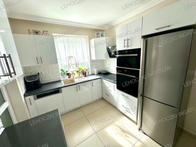 Eladó ikerház, Nyíregyházán 79.9 M Ft, 4 szobás