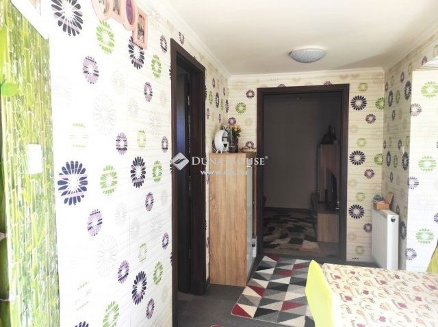 Eladó családi ház, Mogyoródon 170 M Ft, 5 szobás