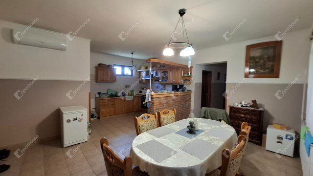 Eladó családi ház, Bocskaikerten 93.9 M Ft, 3 szobás