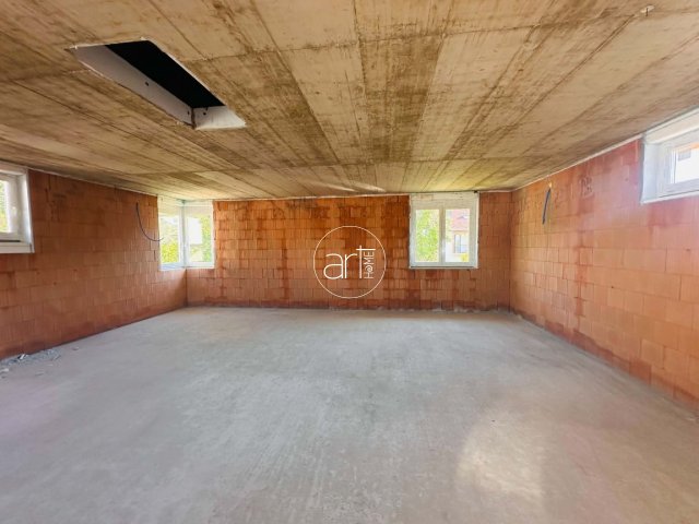 Eladó családi ház, Szegeden 132 M Ft, 4 szobás