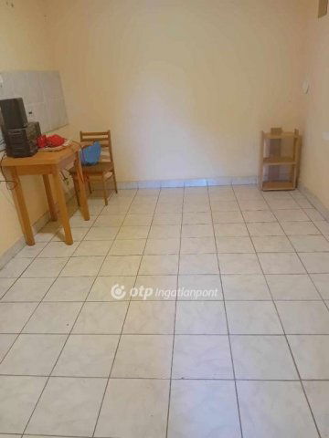 Eladó családi ház, Bátonyterenyén 8.5 M Ft, 1 szobás