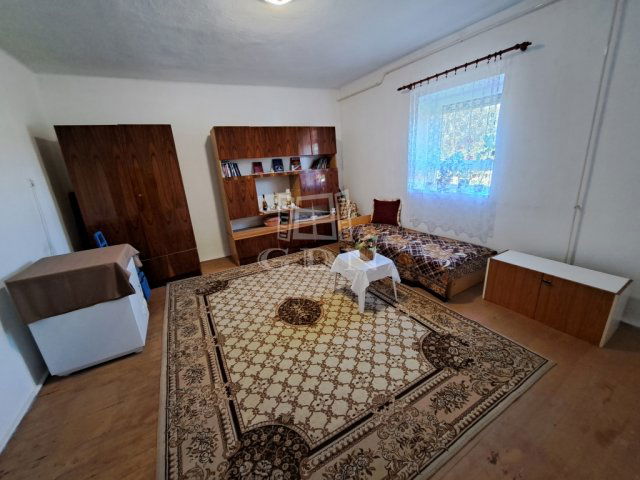 Eladó családi ház, Mezőzomboron 13.2 M Ft, 3 szobás