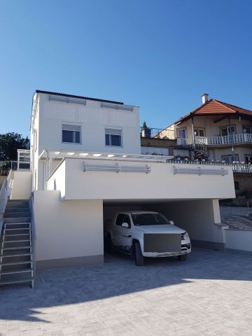 Eladó családi ház, Hévízen 194.8 M Ft, 3+3 szobás