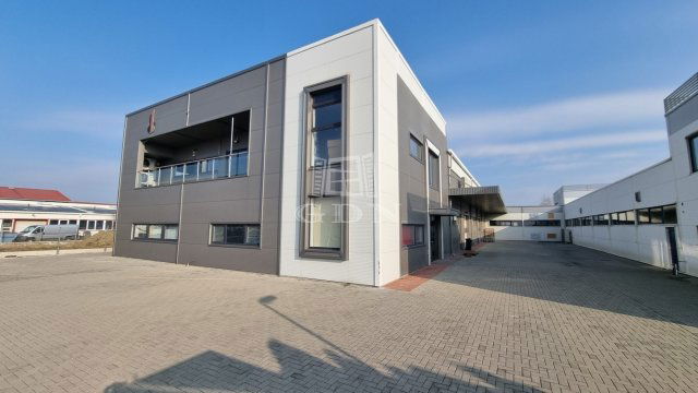 Kiadó ipari ingatlan, Székesfehérvárott 3182 E Ft / hó