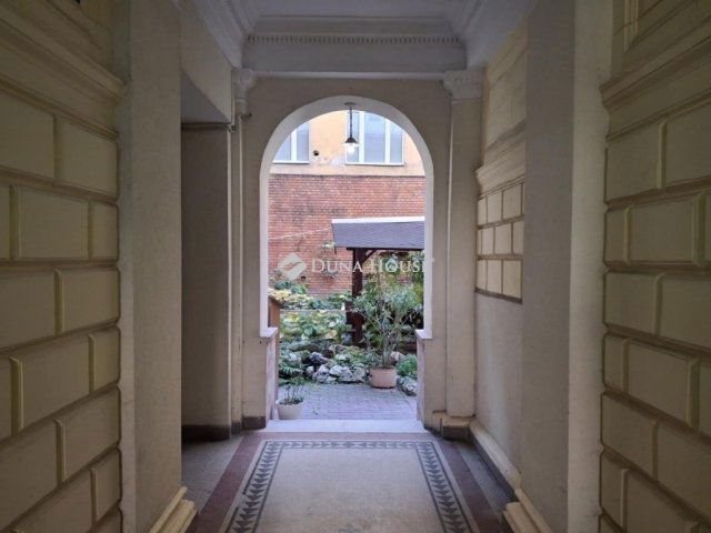 Eladó téglalakás, Budapesten, VII. kerületben 244.9 M Ft