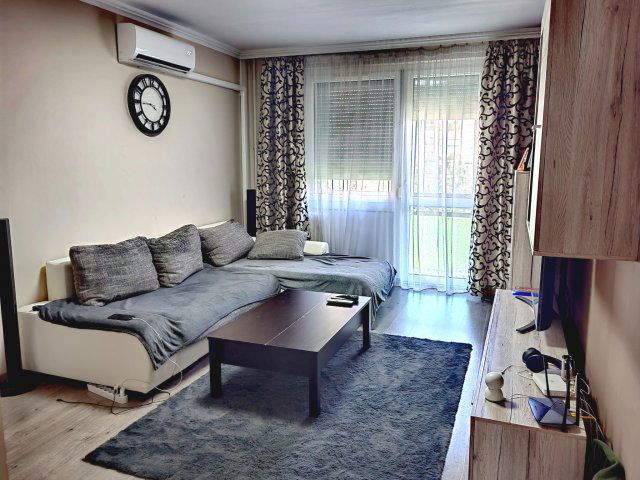 Eladó panellakás, Debrecenben, Hajó utcában 63 M Ft, 3 szobás